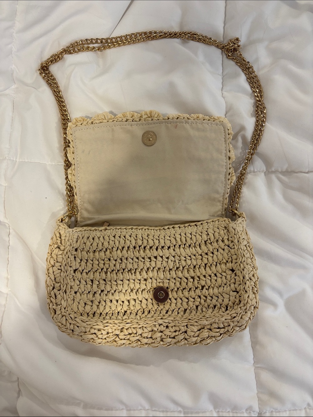 Woven Straw Crossbody Bag with Gold Chain - Cream